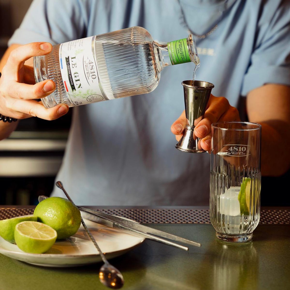 L’art du cocktail ? C’est le dosage. 4810 Distillerie du Mont Blanc